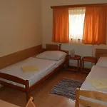 Pensionat Akat 3*