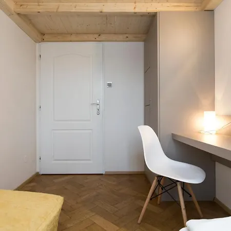 Akat Guest house