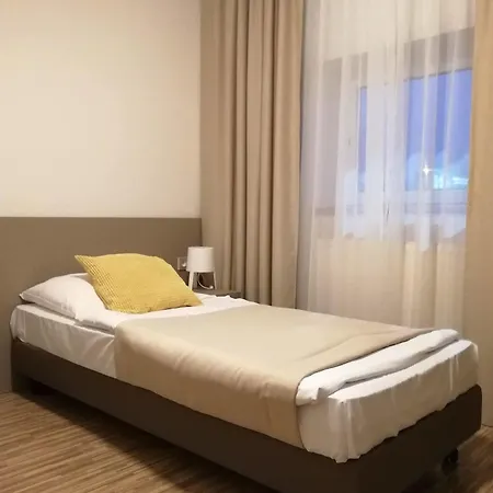 Akat Guest house 3*