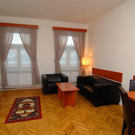 Akat 3* Prague