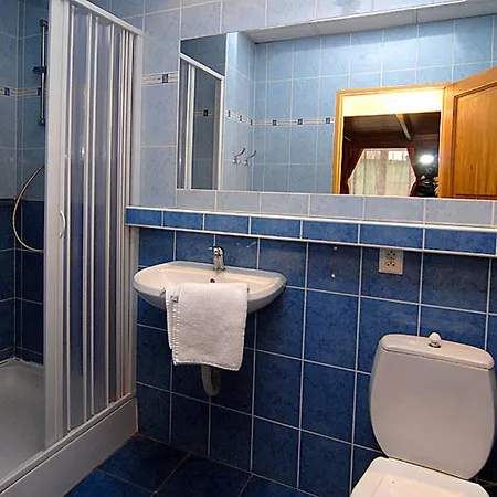Akat Guest house 3*