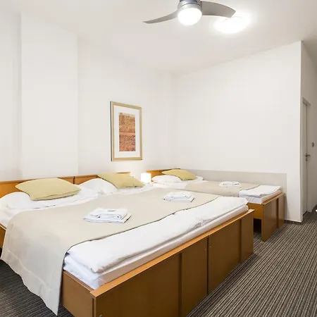 Akat Guest house 3*