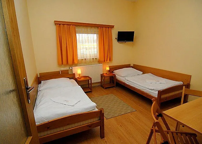 Akat Πανσιόν 3*