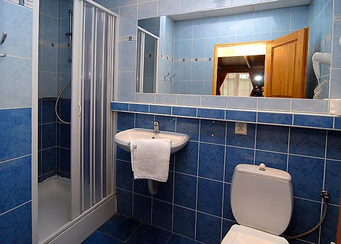 Akat Πανσιόν 3*